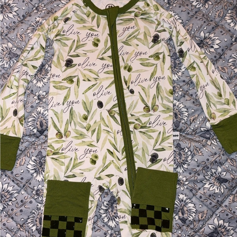 Olive You Olive Print Bamboo Zippy